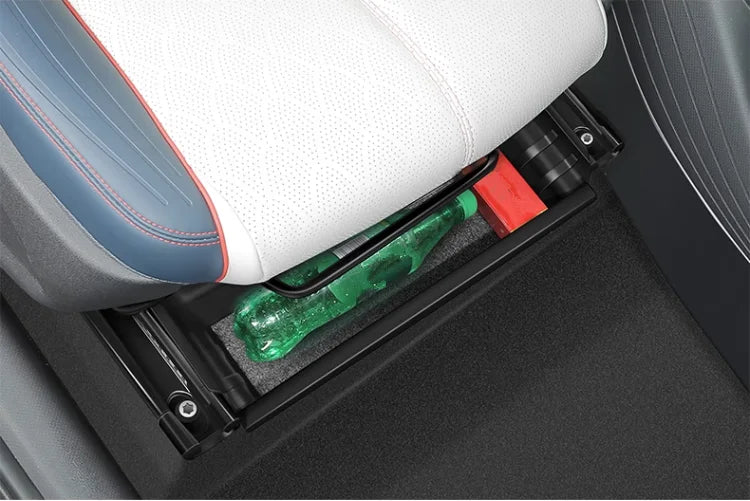 Under seat pull-out storage - Smoothbev
